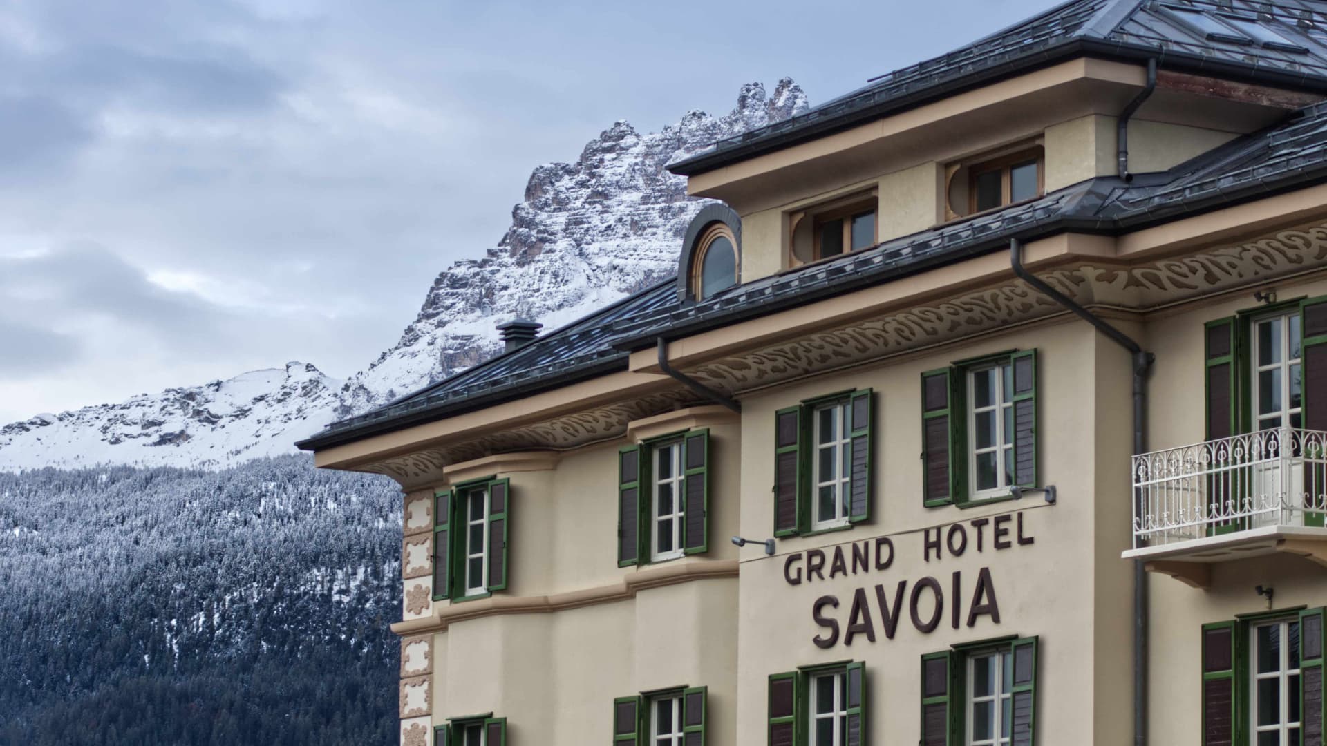 Grand Hotel Savoia - building